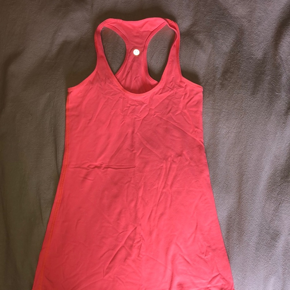 Lululemon tank